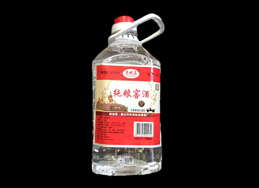 东坡岛纯粮窖酒，传统工艺，品味精髓