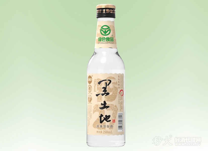 黑土地纯粮光瓶酒