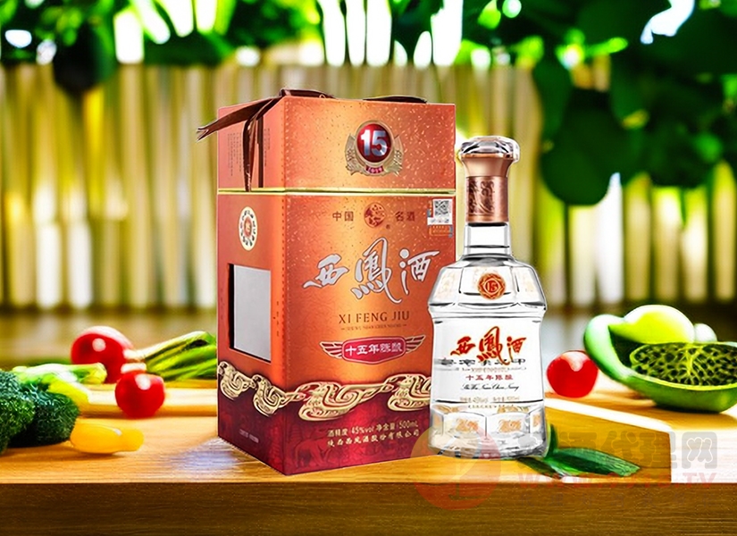 西凤十五年陈酿白酒，遵循古法技艺