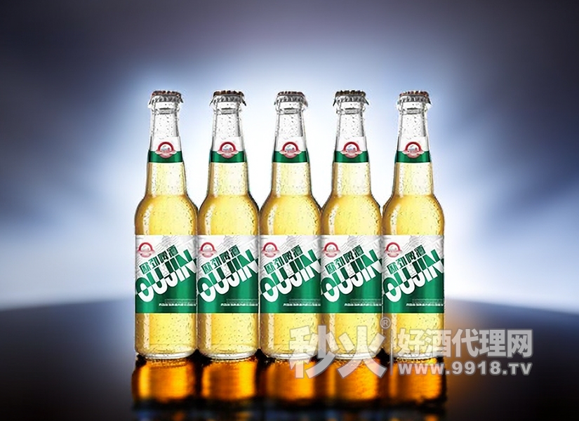 青岛欧劲夜场小瓶啤酒，香气浓郁，口感独特