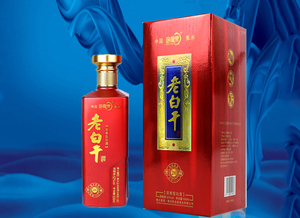 卧龙泉老白干酒，传统工艺与纯净口感的完美结合