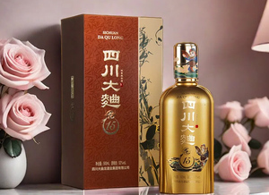 四川大曲龙浓香型白酒，绵甜劲爽，诸味协调