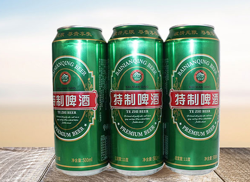 百年青特制啤酒，口感醇厚，清爽自然