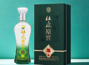 杜康酒原窖，口感醇和，回味悠长
