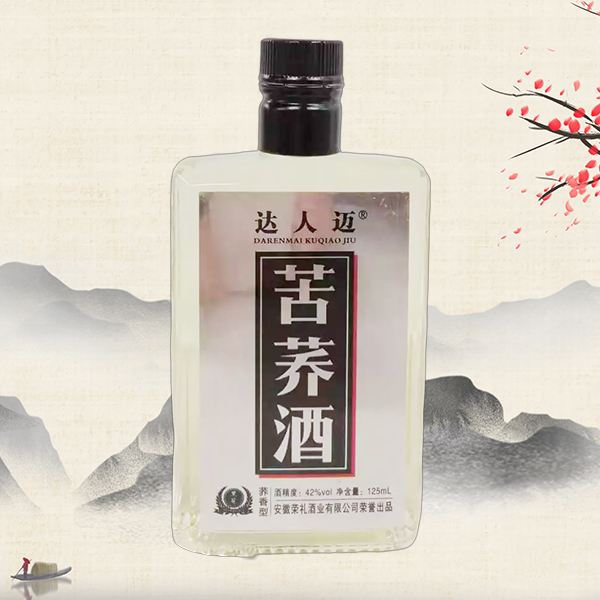 达人迈苦荞小白酒口感醇厚、清爽，酒体金黄剔透，入口微苦、口味甘甜