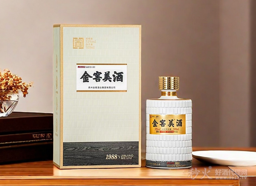 金窖美酒